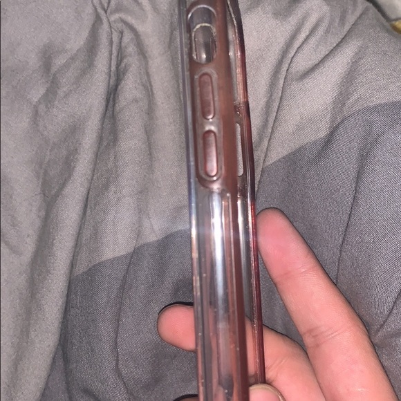 iPhone XR gear4 case - Picture 3 of 3